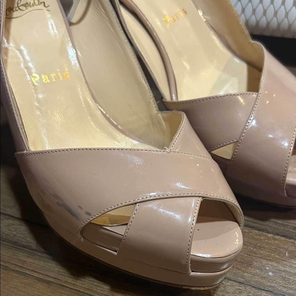 ❤️sold ❤️ Louboutin Nude patent slingback heels peep toe pumps red sole - Picture 8 of 11
